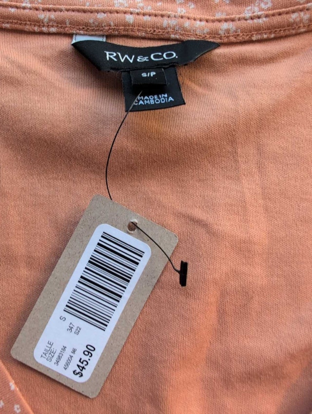 RW&CO Floral T-Shirt Small NWT - photo 2