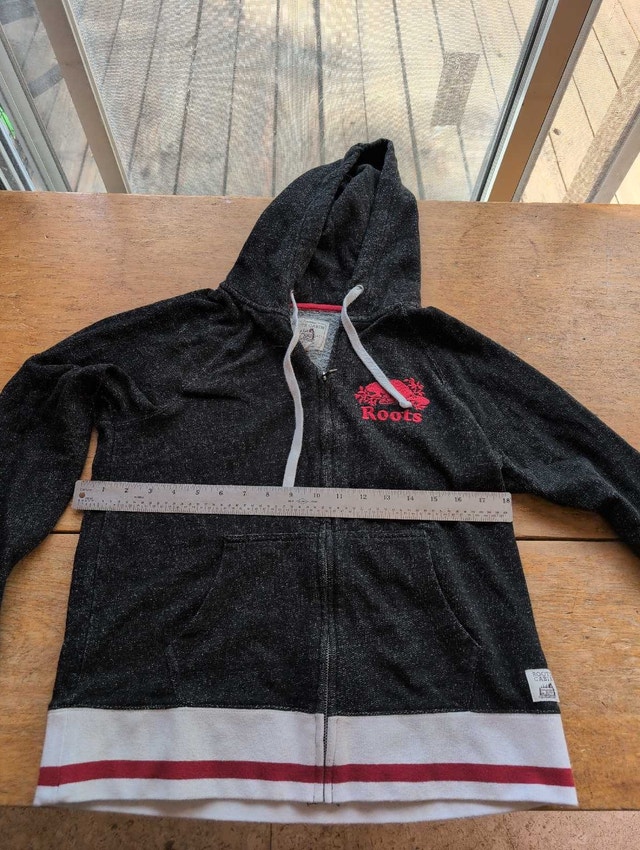 Roots Cabin Hoodie woman's medium