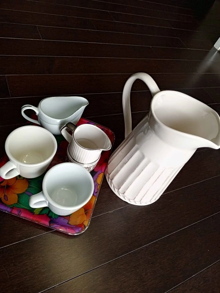 Jug and with small glasses - photo 2