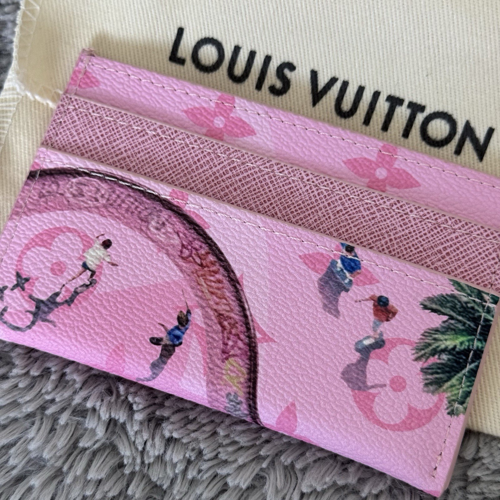 Louis Vuitton Pink Skateboard Summer Cardholder - photo 4