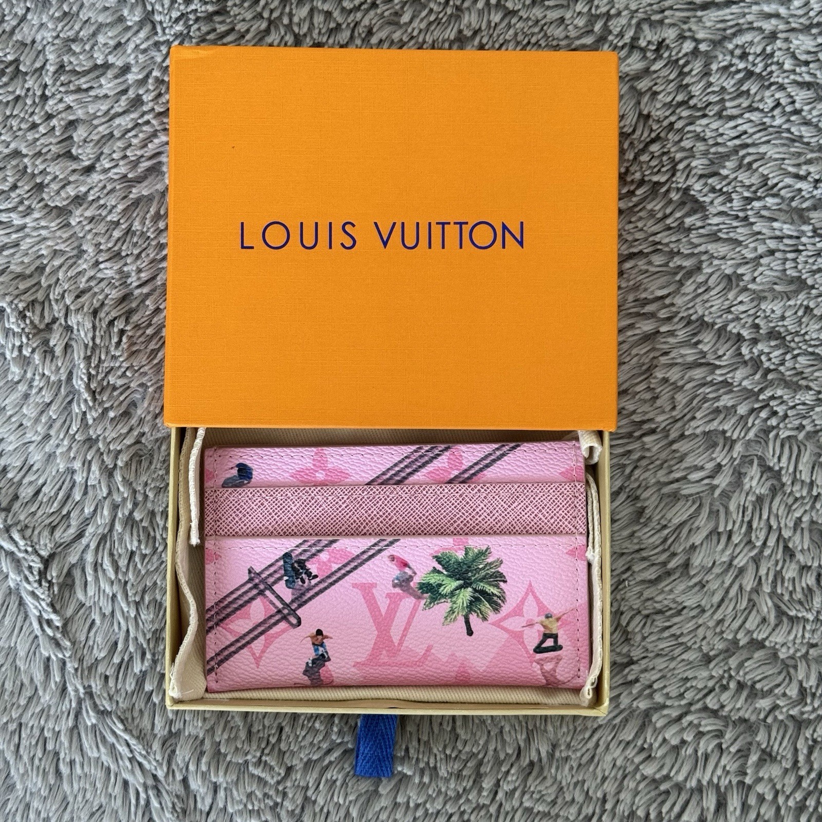 Louis Vuitton Pink Skateboard Summer Cardholder - photo 5