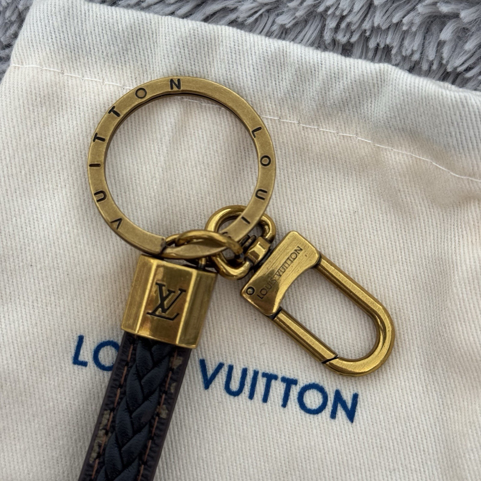 Black Leather Rope Keychain LV - photo 3