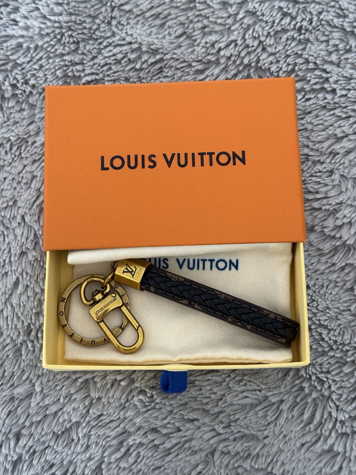 Black Leather Rope Keychain LV - photo 5