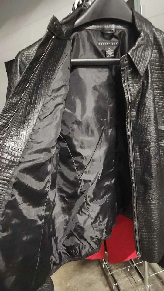 Genuine Leather Jacket - Size 18 - photo 3