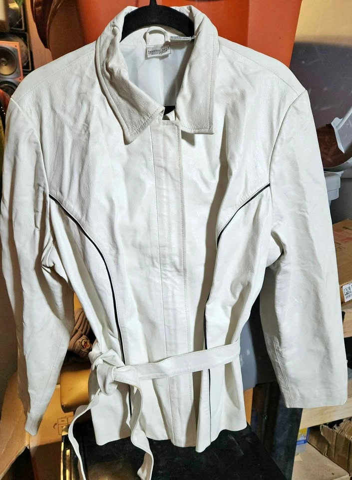 Vintage Newport News White Leather Jacket - Size 16