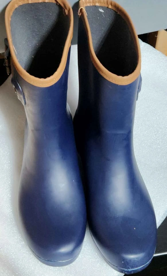 Chooka Women's Mid-Height Memory Foam Rain Boot, Navy, Size 8 - photo 2