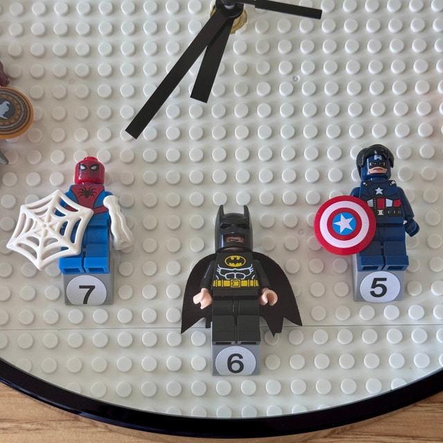 Lego Wall Clock - photo 2