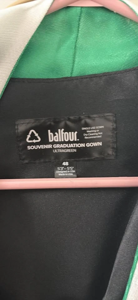 🎓 Graduation Gown for Sale 🎓 - photo 2