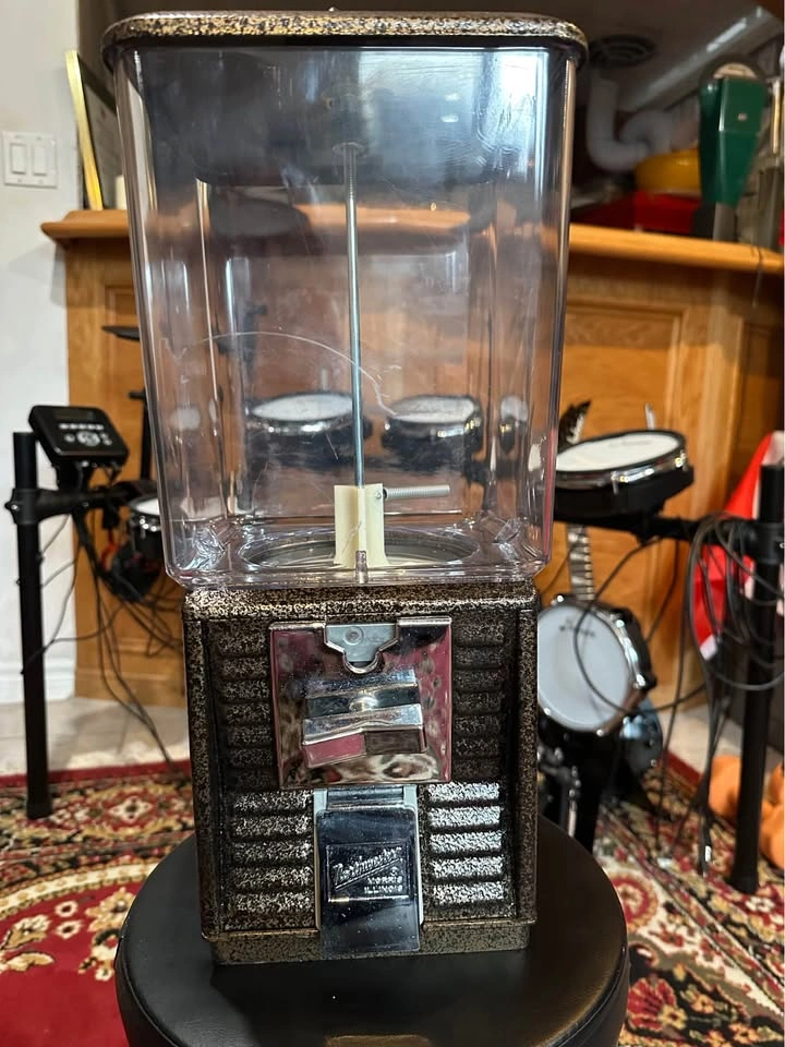 Northwestern Gumball Machine - Takes $2 Coins - photo 2