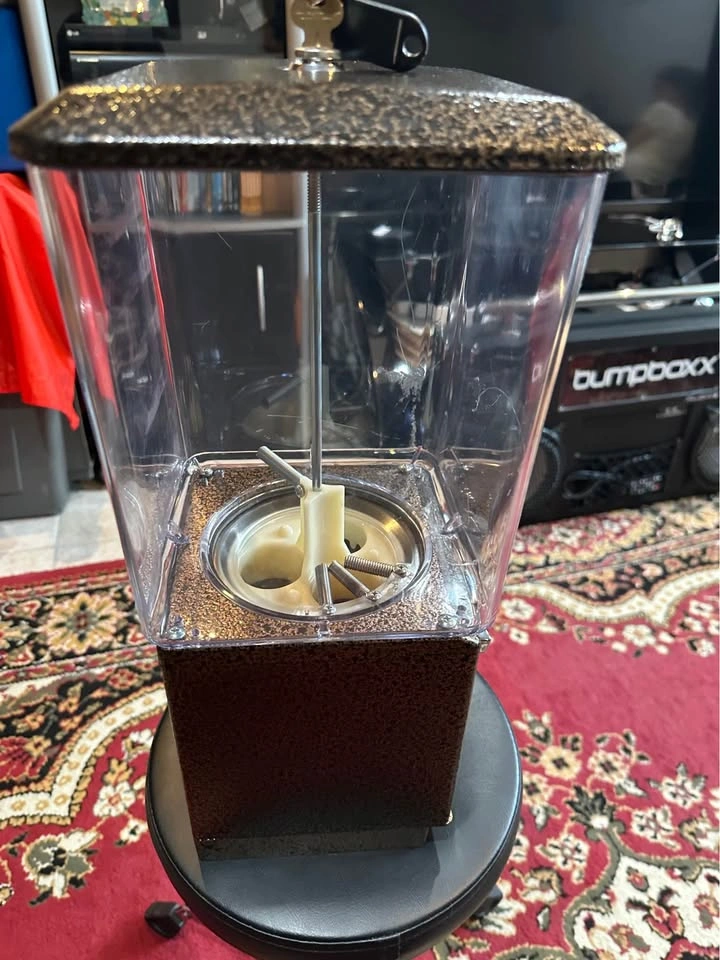 Northwestern Gumball Machine - Takes $2 Coins - photo 4