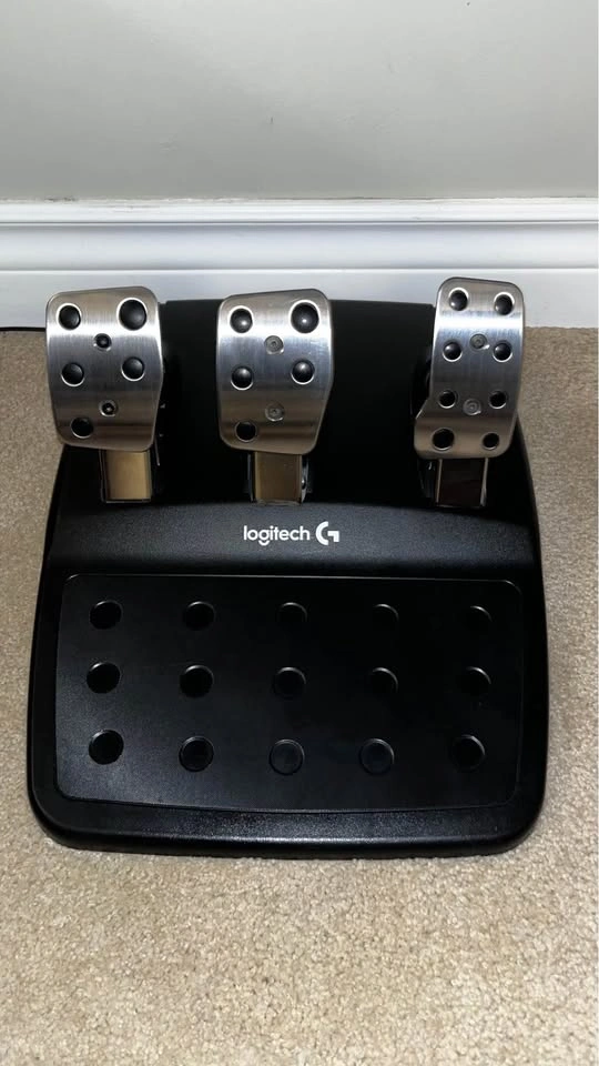 Logitech G29 Steering Wheel + Pedals - photo 3