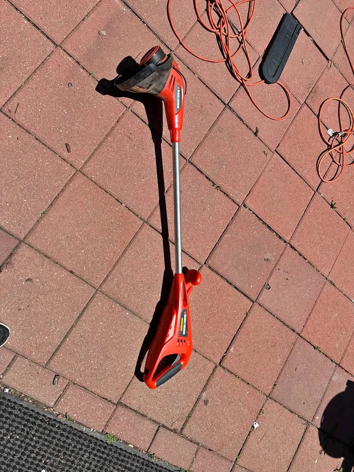 Black&Decker Cordless String Trimmer
