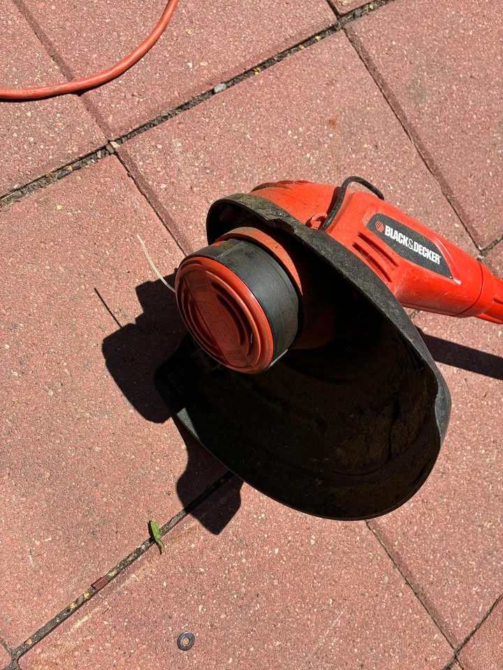 Black&Decker Cordless String Trimmer - photo 4