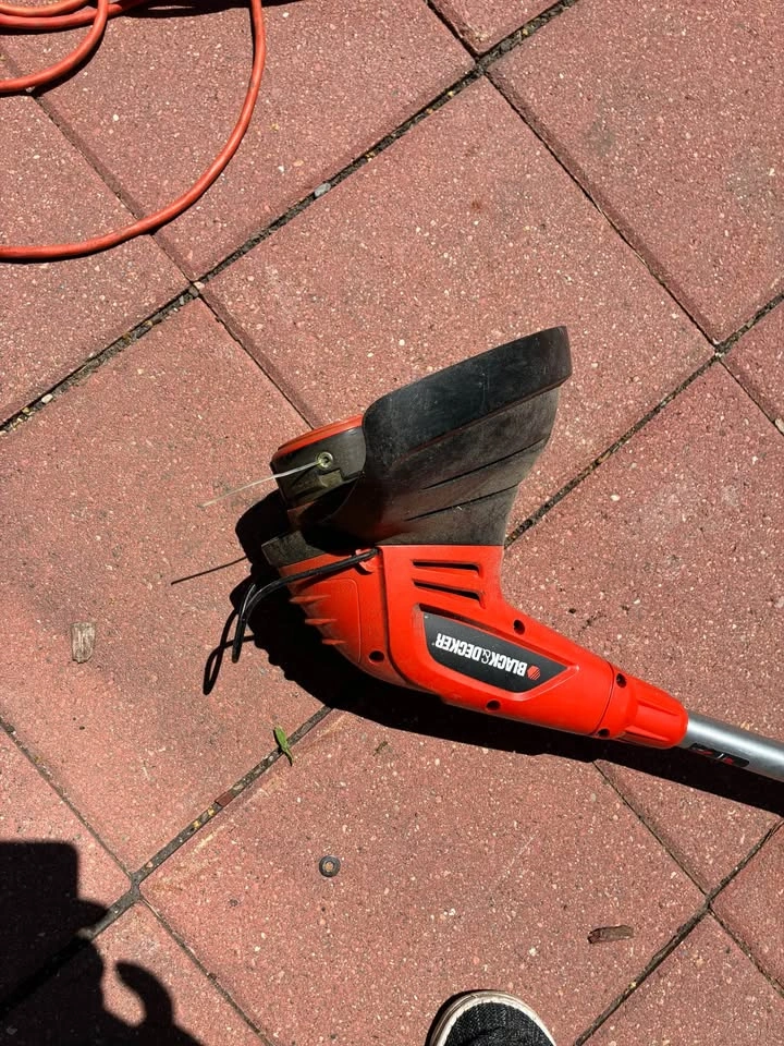 Black&Decker Cordless String Trimmer - photo 5
