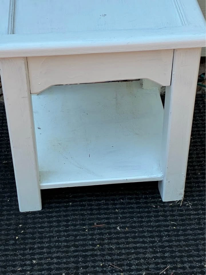 White end table - photo 3