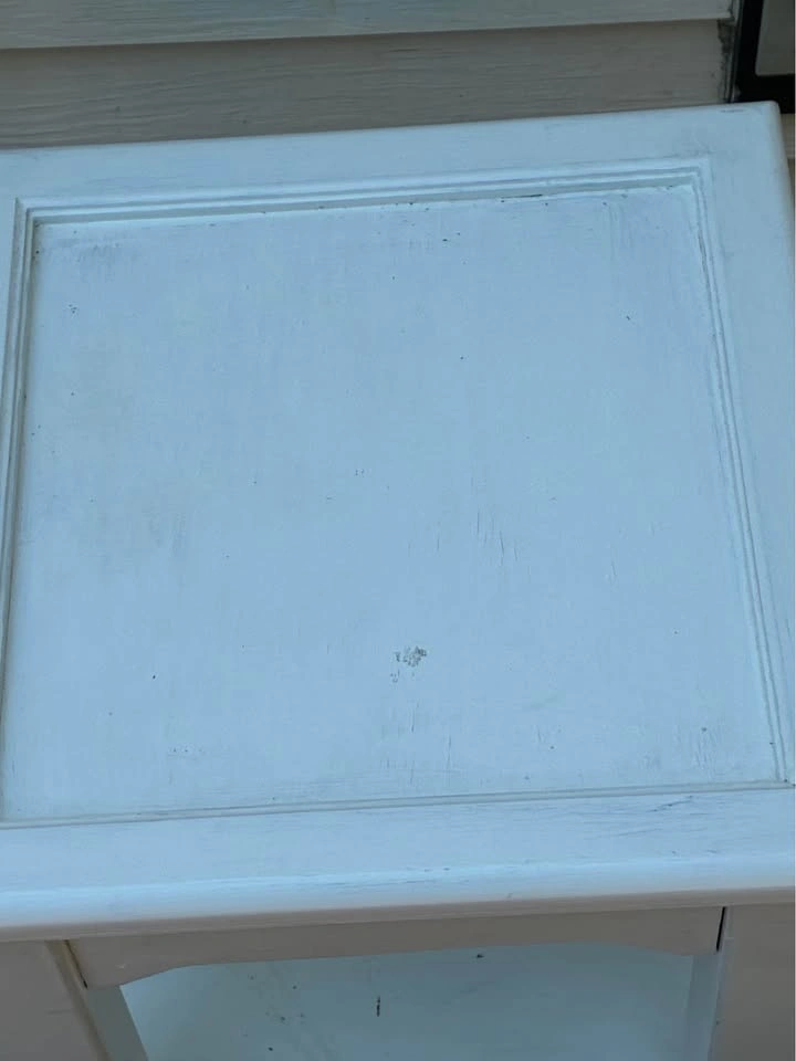 White end table - photo 4
