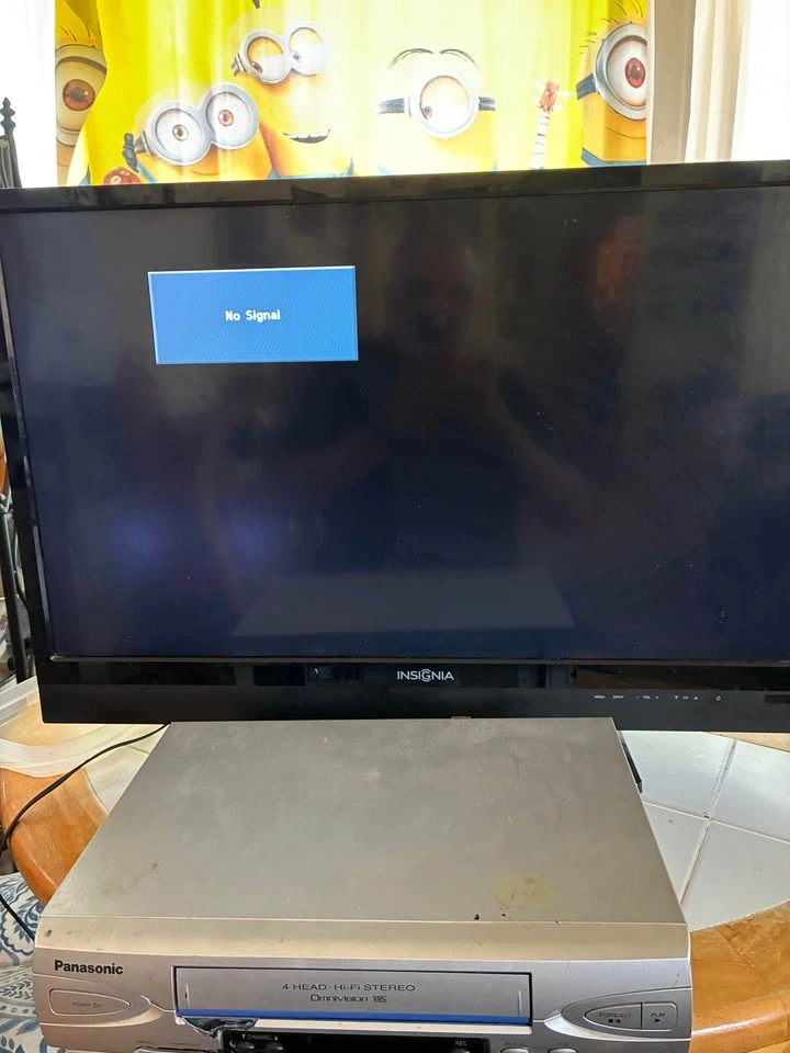 32 inch color tv with HDMI/AV/USB connection - photo 2