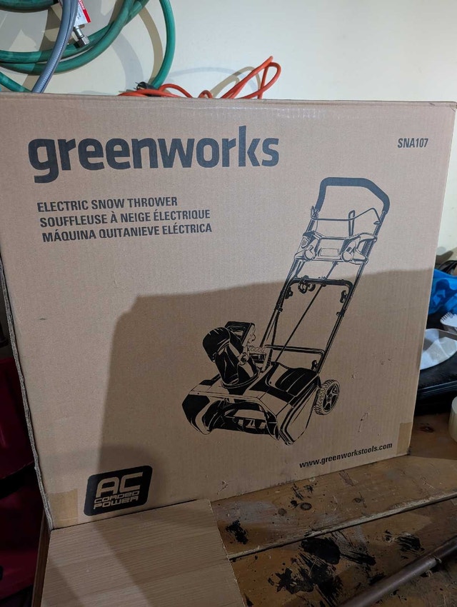 Greenworks Snow Thrower 20-inch - photo 3