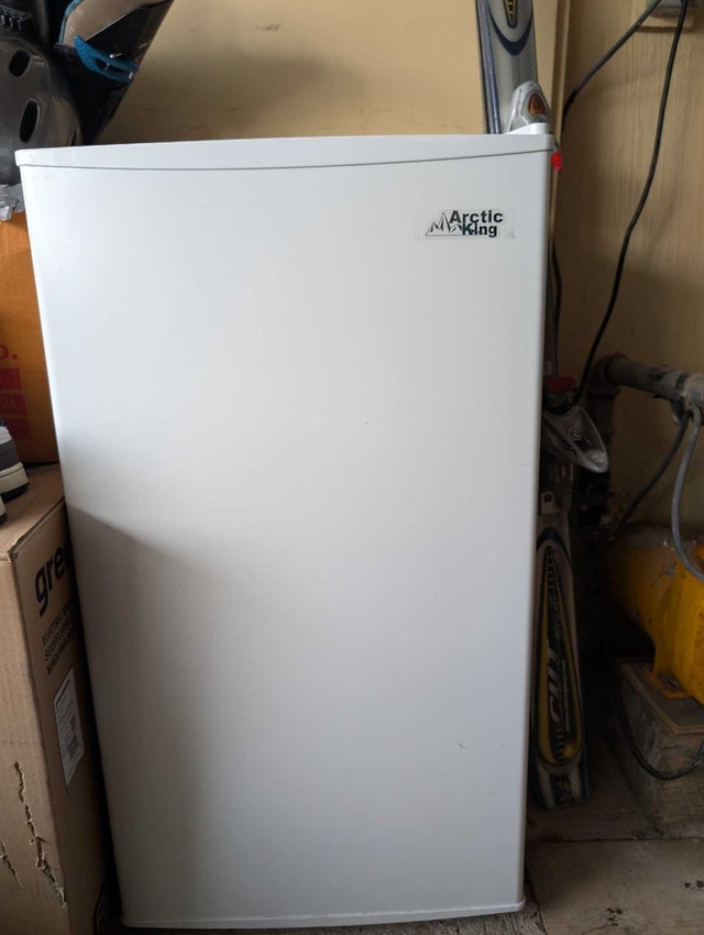 Arctic King Refrigerator