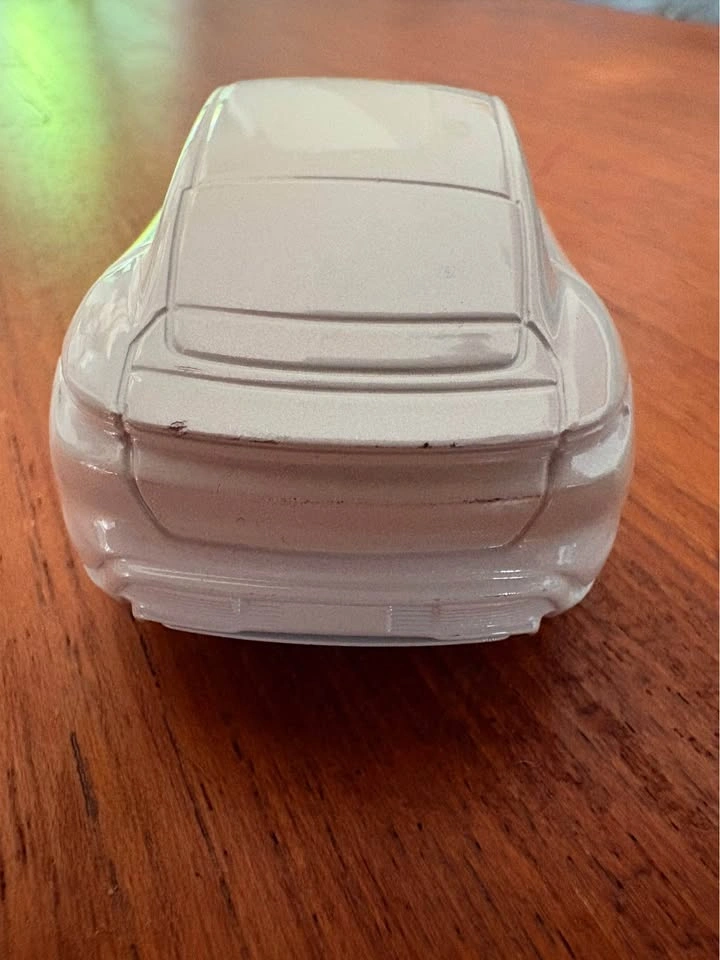 Official Porsche Taycan Limited Edition Promo Model - Rare White - photo 5