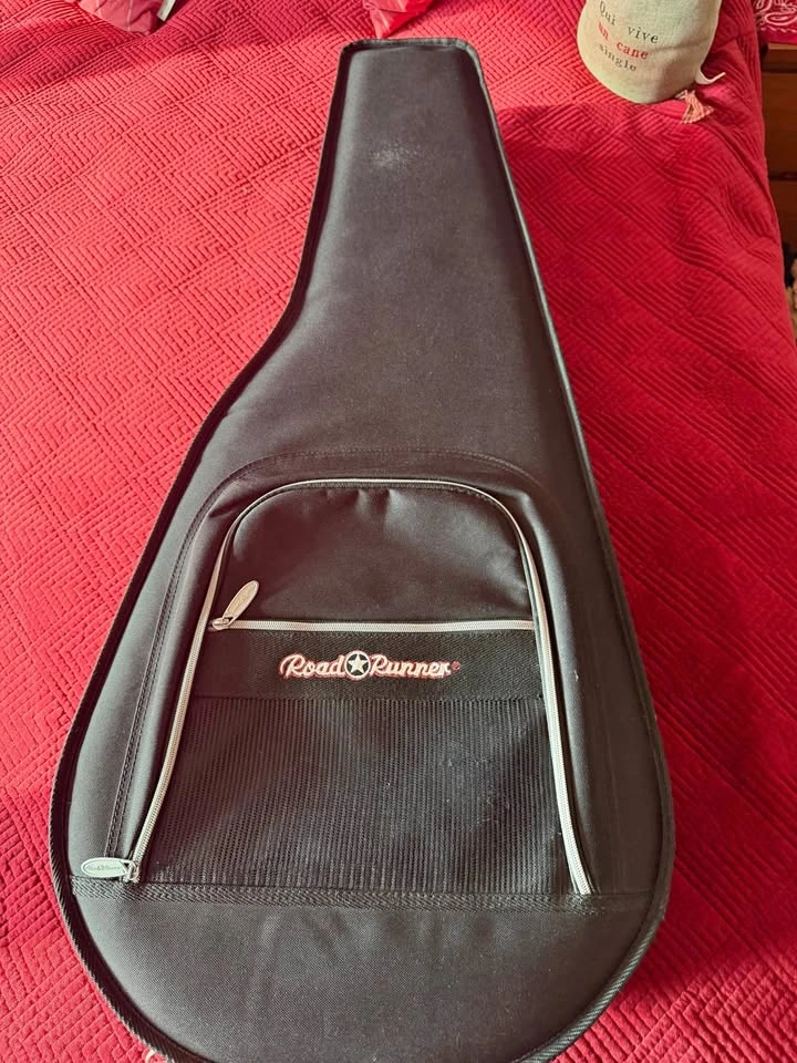 Road Runner Polyfoam Classical Guitar Case