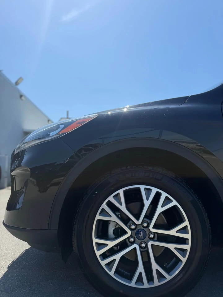 2022 Ford Escape Plug-in Hybrid - photo 4