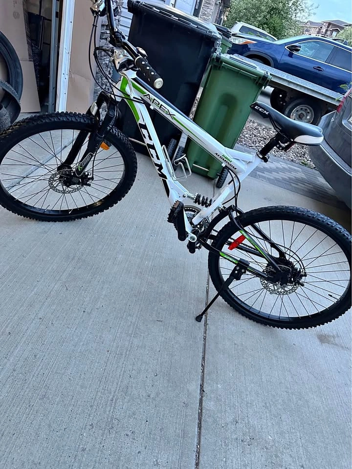 CCM Apex Mountain Bike