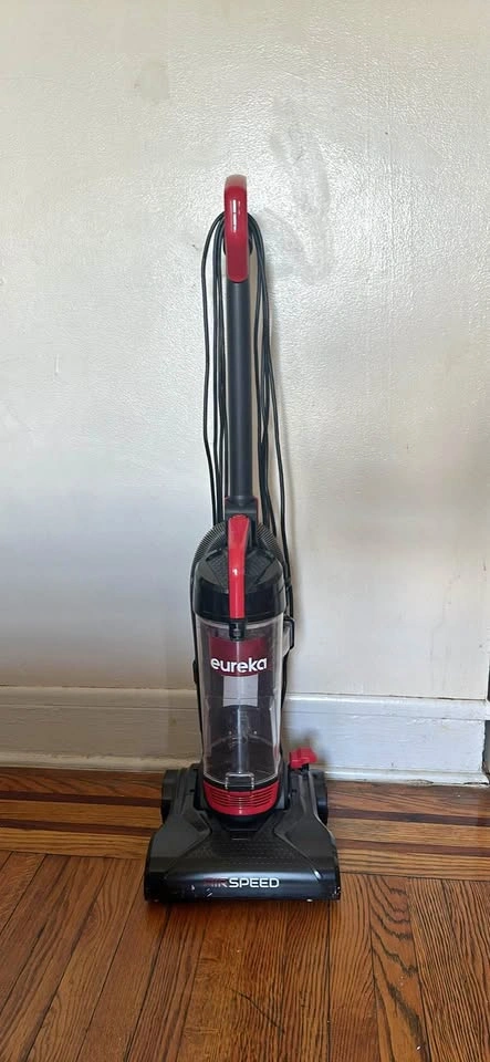 Eureka PowerSpeed Upright Vacuum Cleaner – Good Condition
