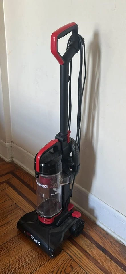 Eureka PowerSpeed Upright Vacuum Cleaner – Good Condition - photo 2