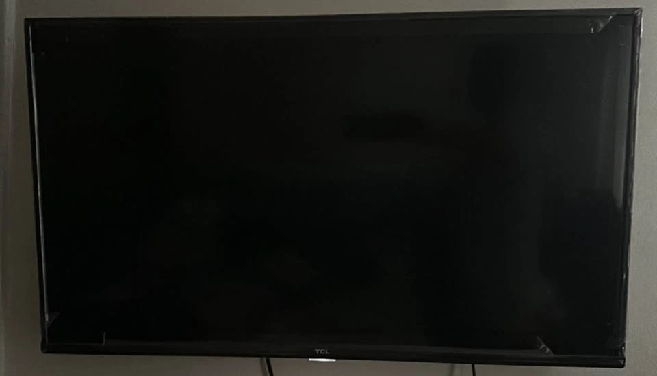 43” TLC Smart TV – Works Perfectly - photo 2
