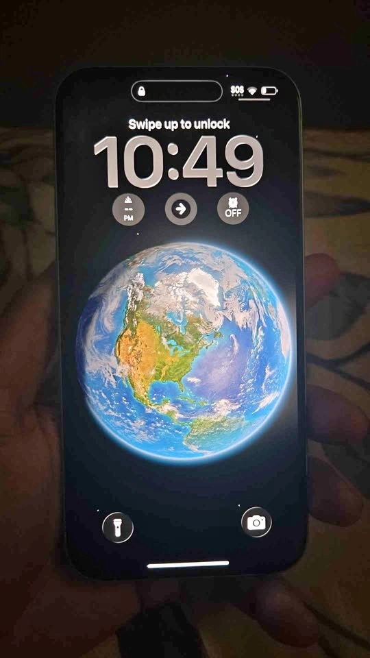 Apple iPhone 15 Plus Silver, 256GB. Like brand new!