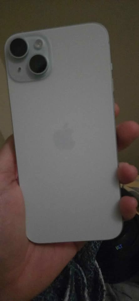 Apple iPhone 15 Plus Silver, 256GB. Like brand new! - photo 2