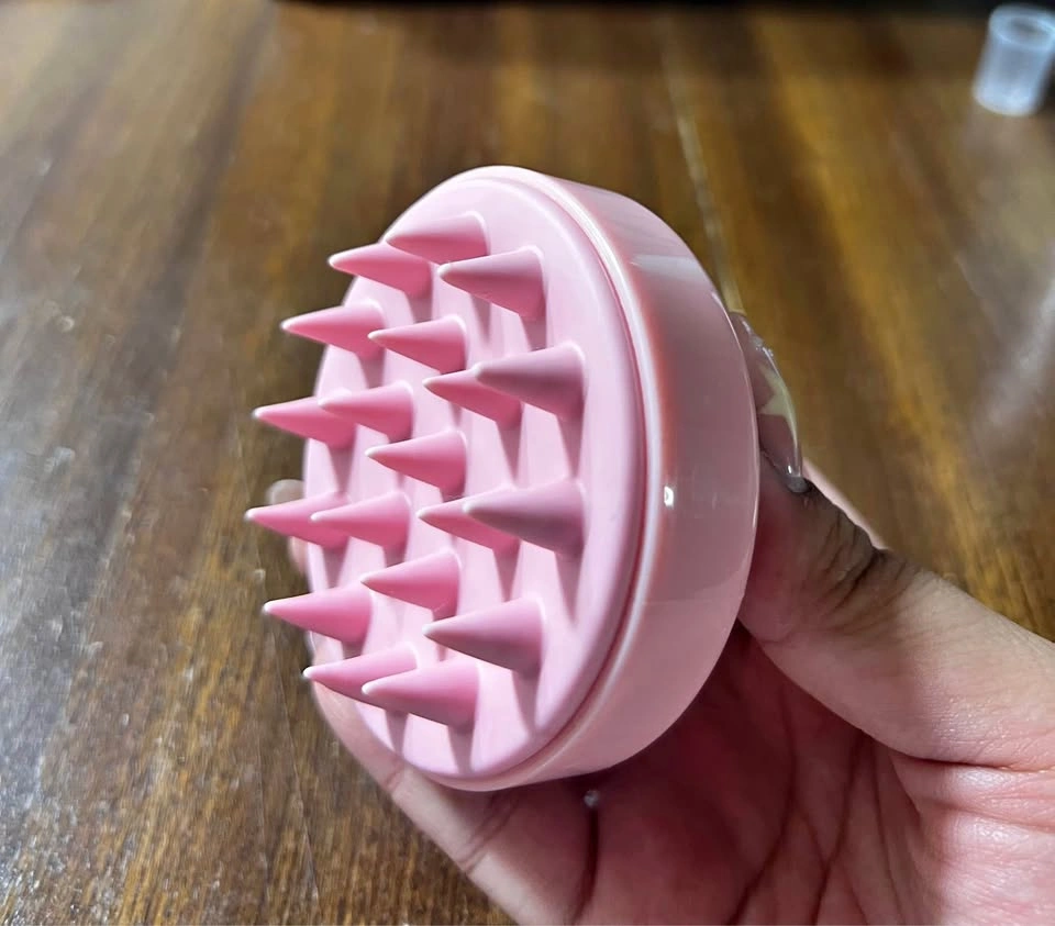 Hair scrubber / head massager - pink