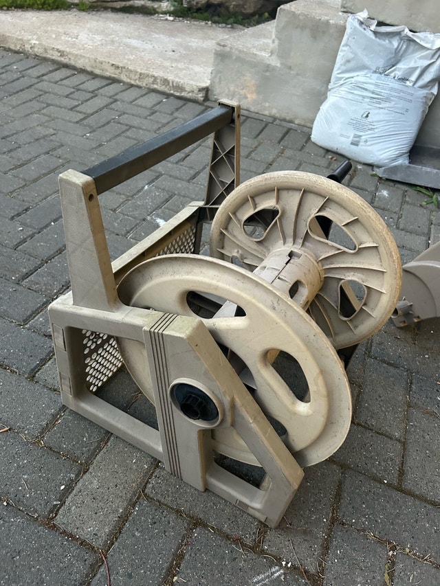 Suncast Hose Reel Cart - photo 2