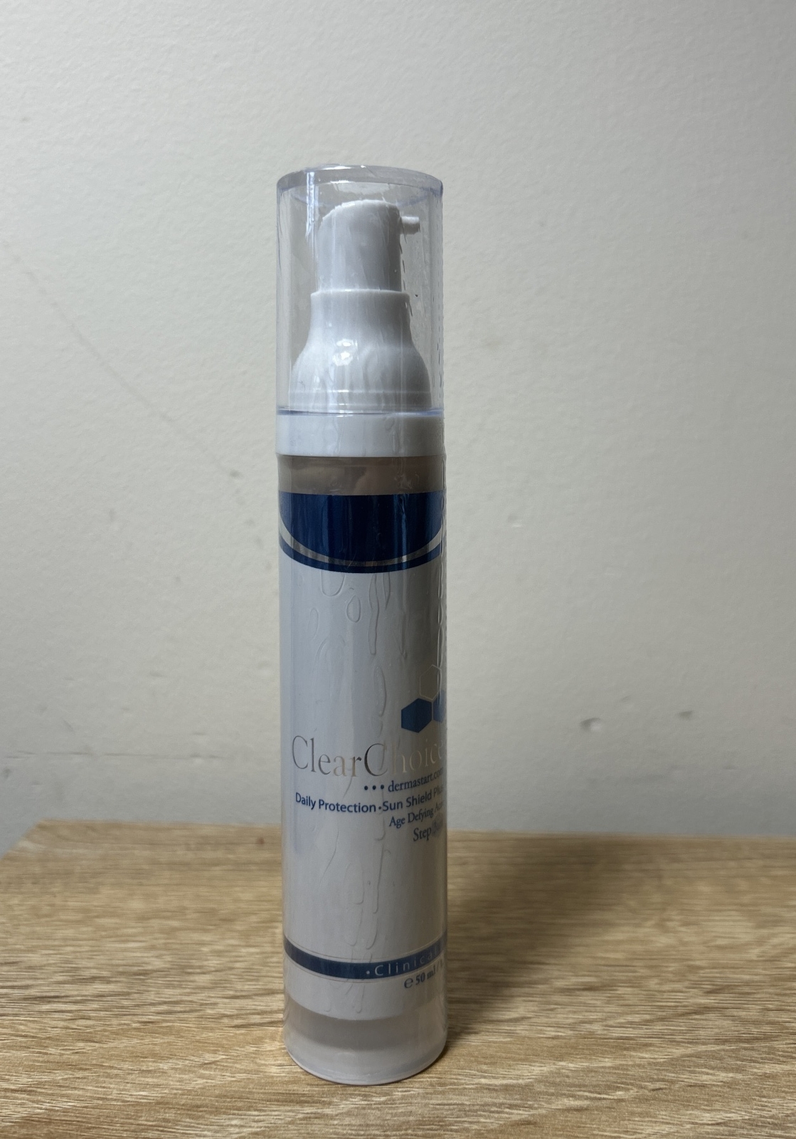 Dermastart ClearChoice Sun Shield Plus Age Defying Acne SPF 30 ( - photo 2