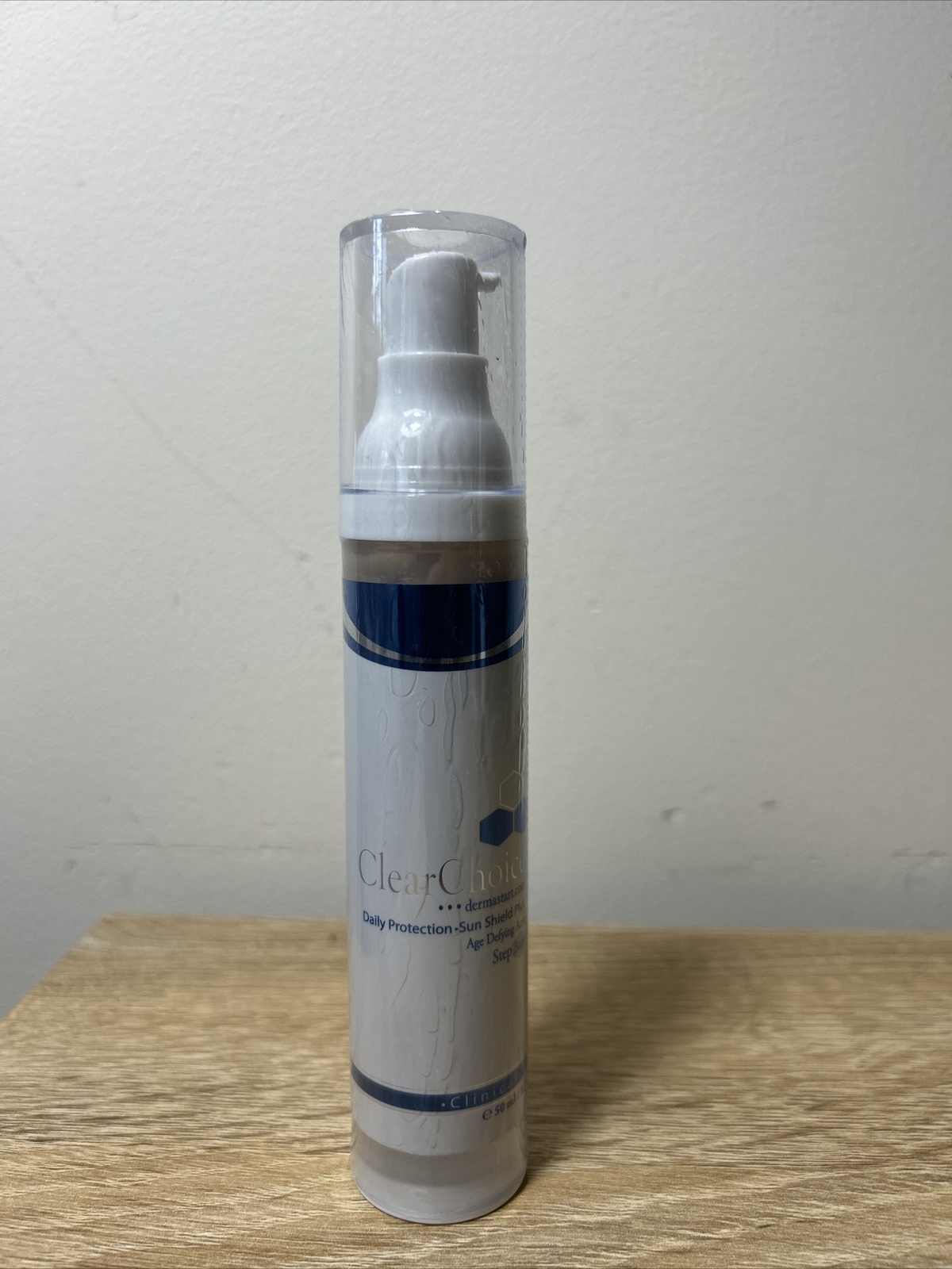 Dermastart ClearChoice Sun Shield Plus Age Defying Acne SPF 30 ( - photo 3