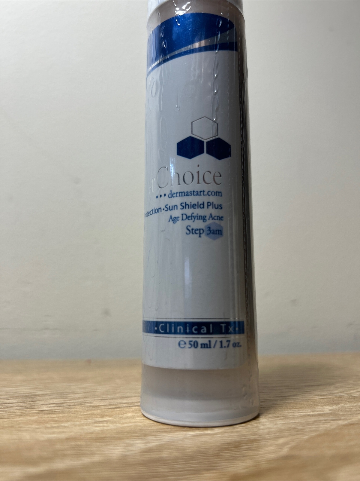 Dermastart ClearChoice Sun Shield Plus Age Defying Acne SPF 30 ( - photo 4