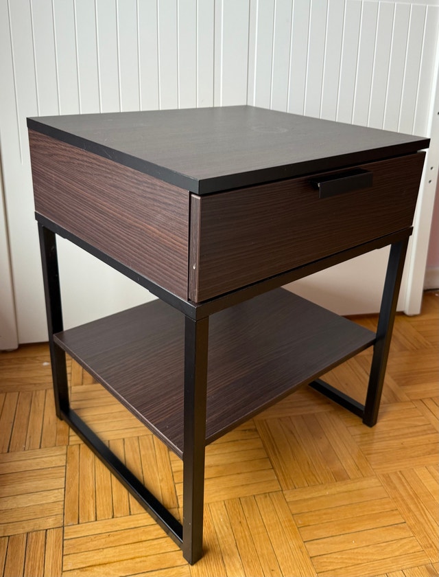 Nightstand/Table