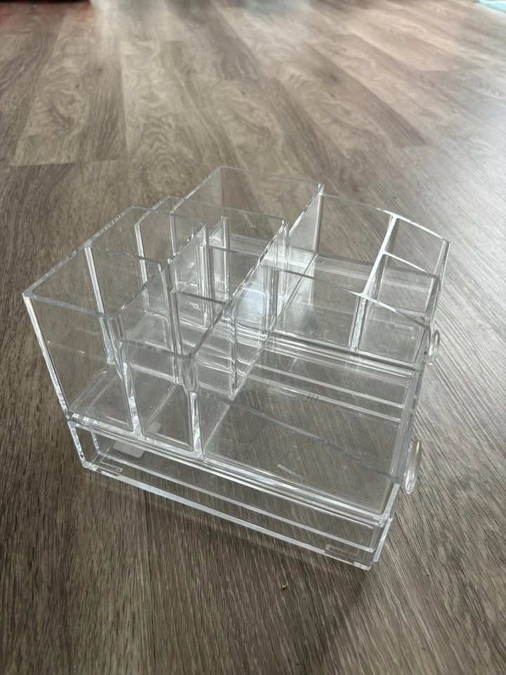 Clear Acrylic Makeup Organizer Desk Storage - Like New - photo 4