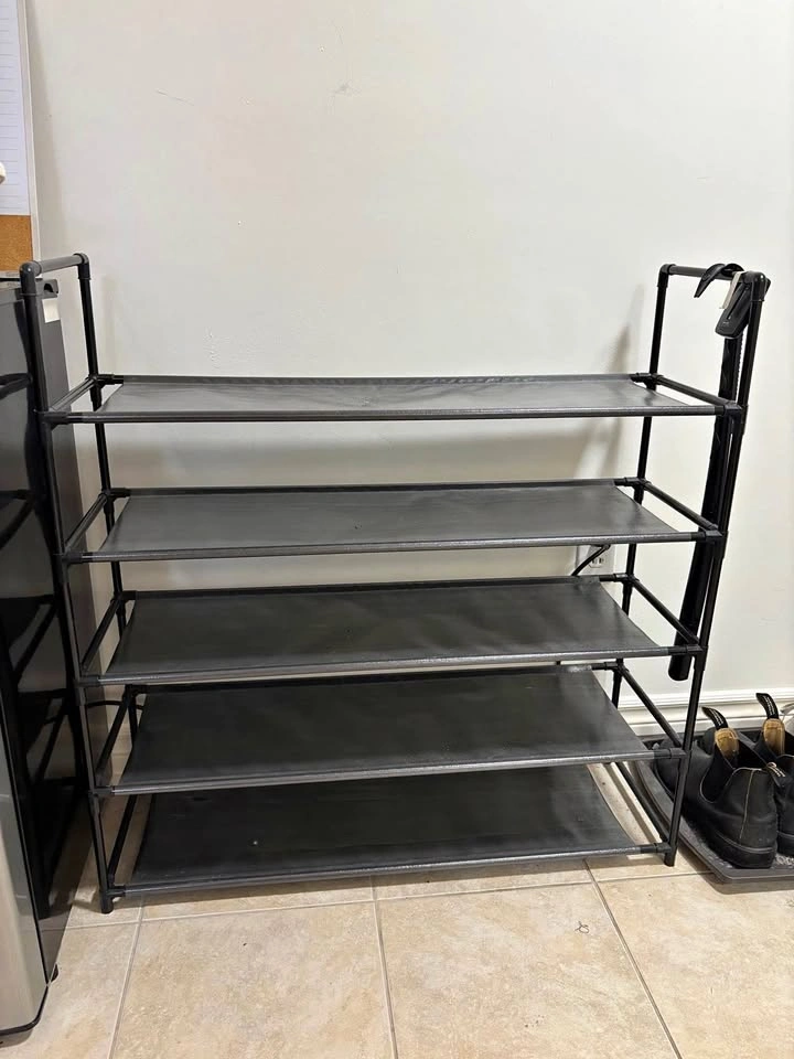 Black Shoe Rack