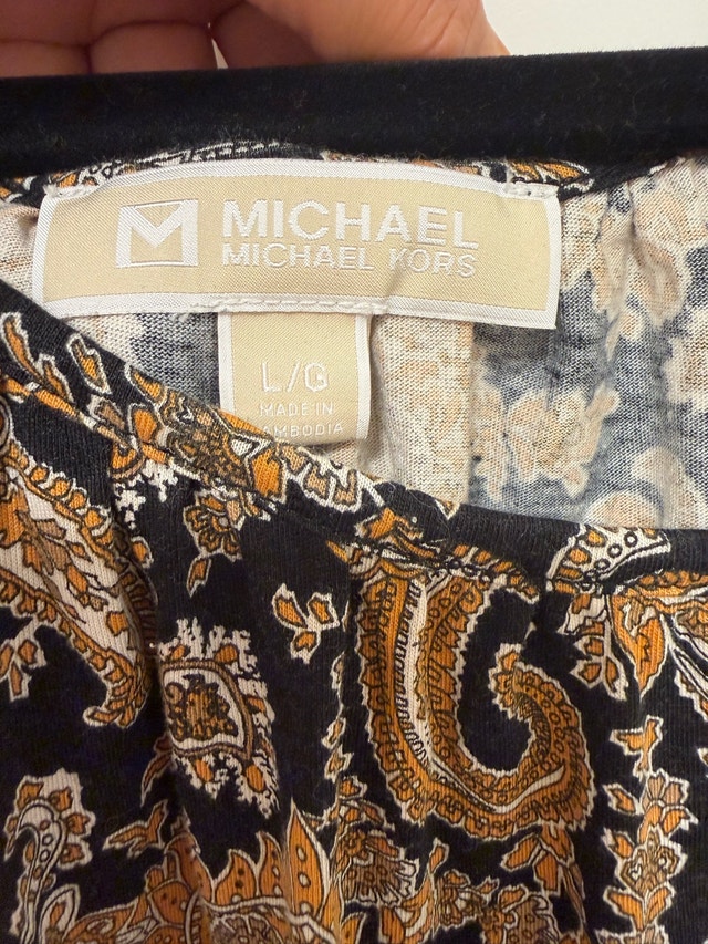 Women’s Clothing Bundle Size L – Dress, Sweaters & Blouses - photo 3