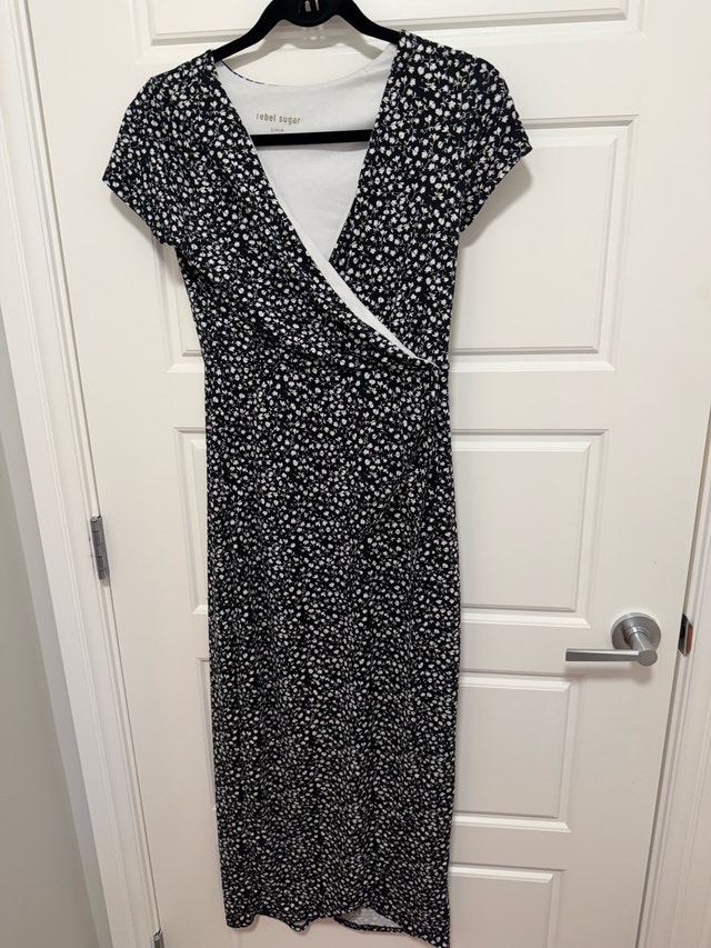 Women’s Clothing Bundle Size S/P – Dress, Leather Jacket & Cozy - photo 2