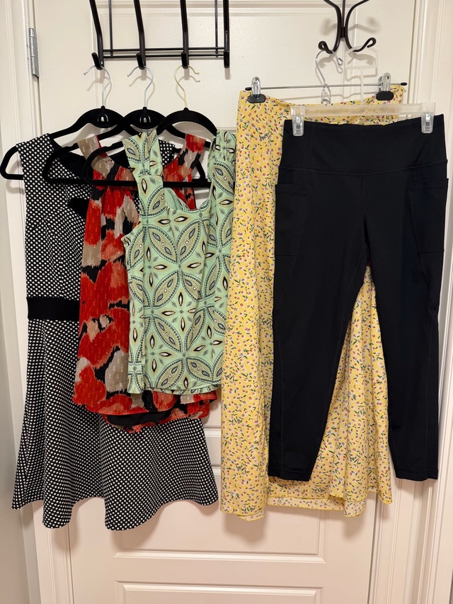 Women's Clothing Bundle - Dresses, Skirt, Leggings