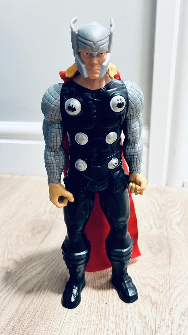 Marvel Thor Action Figure – Large 11” Toy 2013