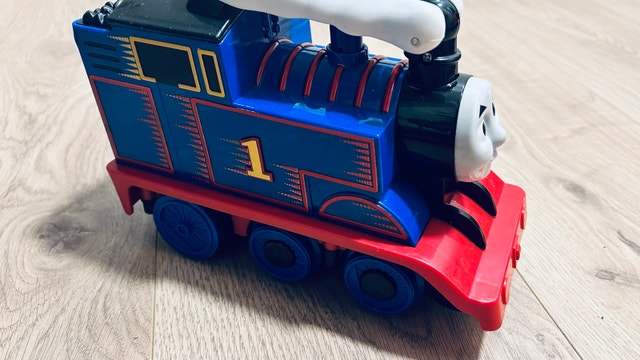 Thomas the Tank Engine Toy Train – Large Push Toy 2014