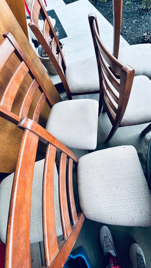Solid Wood Dining Set – Table + 6 Chairs (Restoration Project) - photo 3