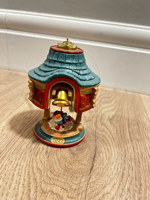 Hallmark 1993 Magic Bells Are Ringing Ornament