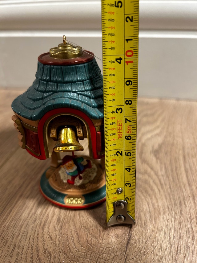 Hallmark 1993 Magic Bells Are Ringing Ornament - photo 2