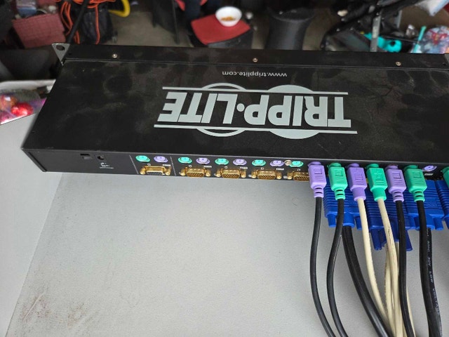 Tripp Lite 8-Port KVM Switch - photo 5
