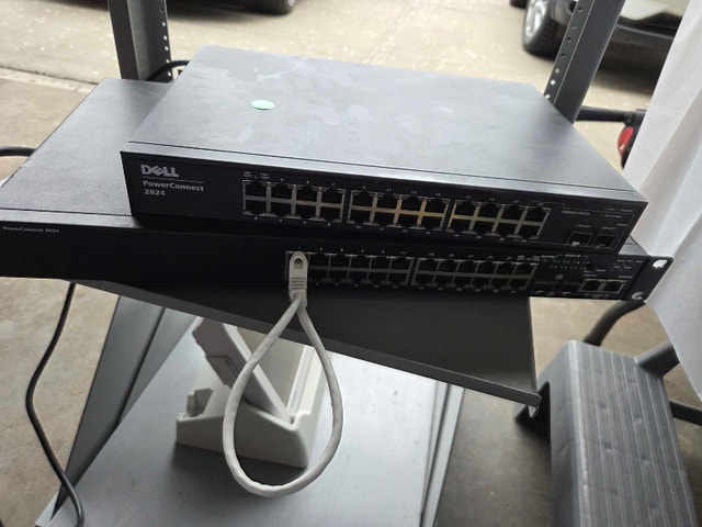 Dell PowerConnect 3524 Network Switch